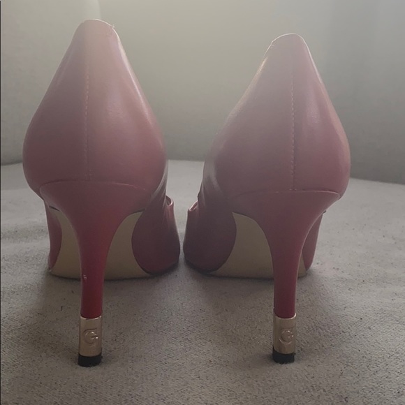 2/$40 Red leather Guess pumps - Picture 5 of 6